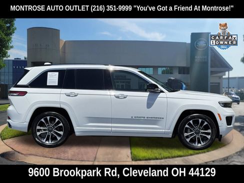 Used 2023 Jeep Grand Cherokee Overland AWD/4WD image 3