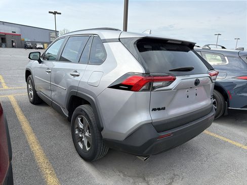 Used 2023 Toyota RAV4 XLE w/ XLE Grade Weather Package AWD/4WD image 5