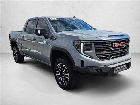 Used 2024 GMC Sierra 1500 AT4 w/ Technology Package AWD/4WD image 3