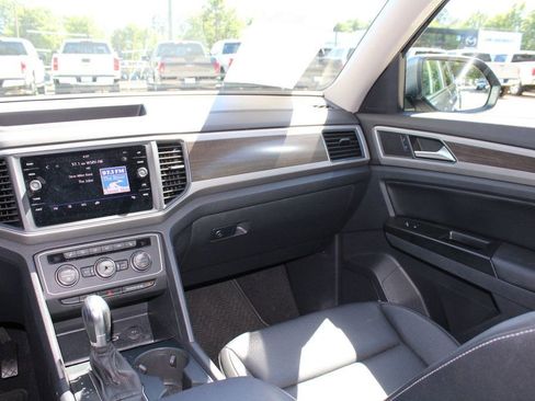 Used 2019 Volkswagen Atlas SE FWD image 16
