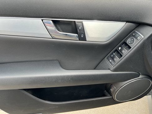 Used 2011 Mercedes-Benz C 300 Sedan image 22