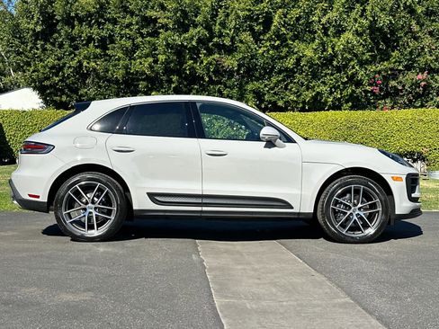 New 2026 Porsche Macan image 9