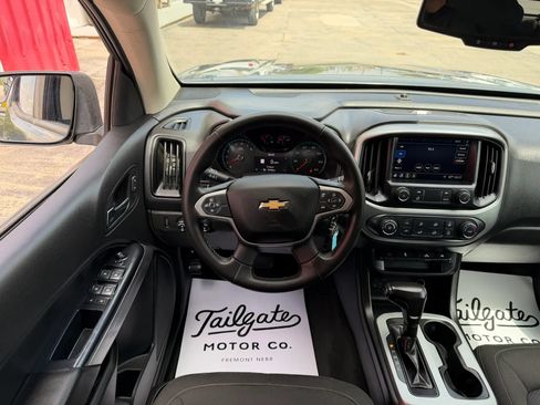 Used 2021 Chevrolet Colorado LT w/ LT Convenience Package AWD/4WD image 19
