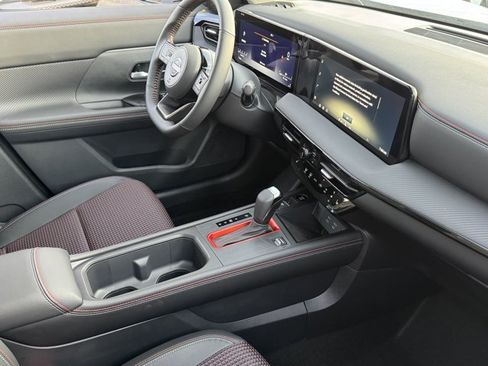 New 2026 Nissan Kicks SR w/ SR Premium Package AWD/4WD image 13