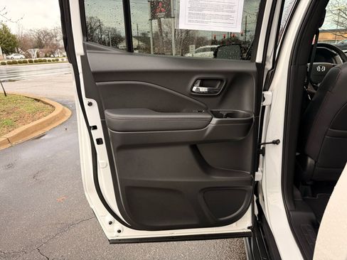 Used 2023 Honda Ridgeline Black Edition image 34
