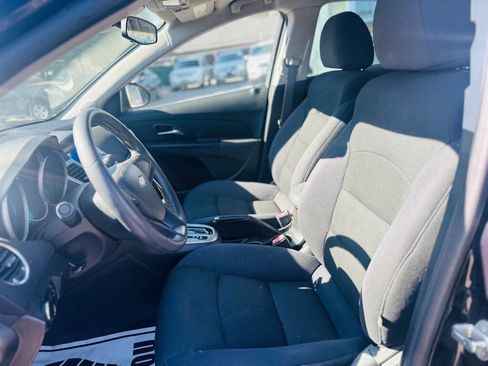 Used 2012 Chevrolet Cruze LT image 11