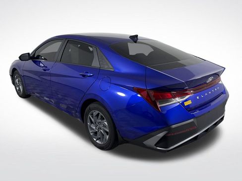 Certified 2024 Hyundai Elantra SEL FWD image 6