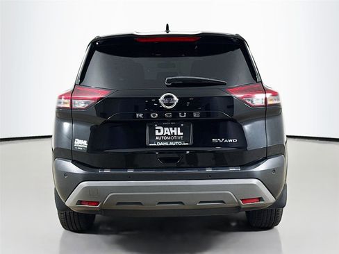 Used 2021 Nissan Rogue SV image 6