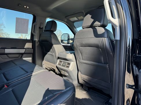 New 2024 Ford F450 Lariat image 16