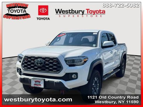 Certified 2023 Toyota Tacoma TRD Sport AWD/4WD image 5