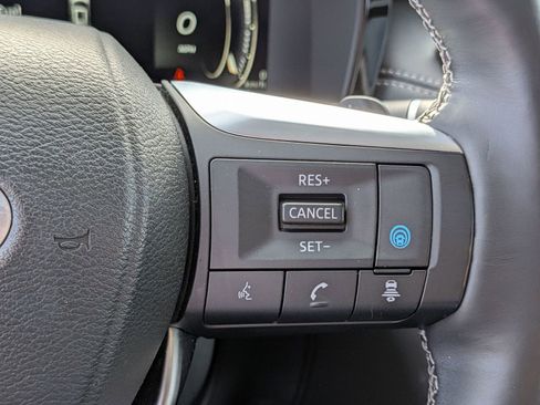 Used 2022 INFINITI QX60 Sensory w/ Cargo Package image 19