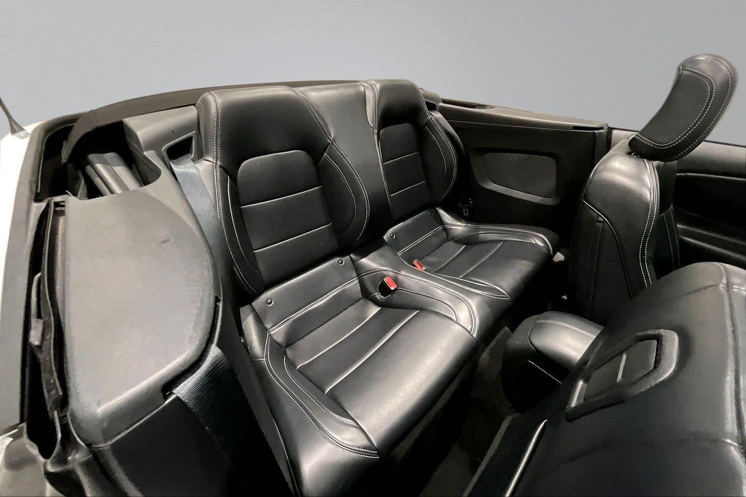 Used 2025 Ford Mustang Premium RWD image 24