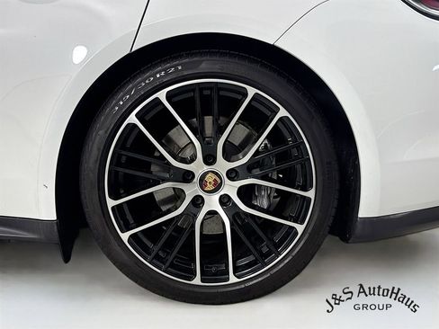 Used 2021 Porsche Panamera 4 AWD/4WD image 40