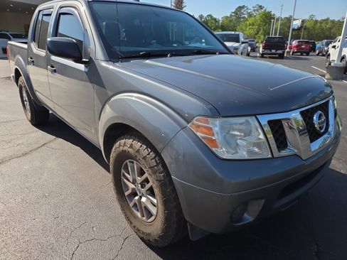 Used 2016 Nissan Frontier SV image 8