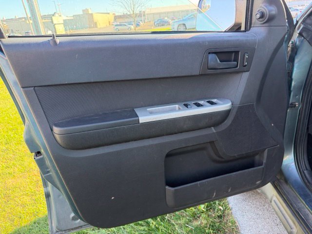Used 2012 Ford Escape XLT FWD image 17