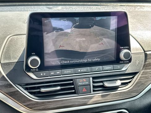 Used 2025 Nissan Altima 2.5 SV FWD image 20