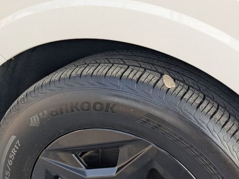 Used 2025 Kia Carnival image 31