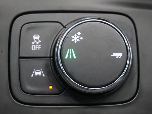 Used 2021 Chevrolet Traverse Premier w/ Redline Edition FWD image 28