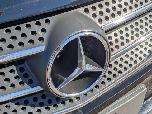 Used 2020 Mercedes-Benz Metris Passenger w/ Premium Safety Package image 10