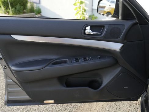 Used 2015 INFINITI Q40 AWD w/ Navigation Package image 17