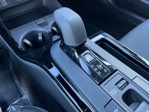 Used 2025 Toyota Prius LE image 41