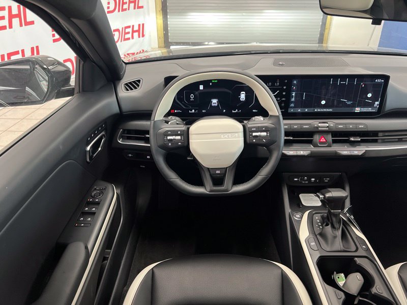 New 2026 Kia K4 GT-Line w/ GT-Line Premium Package FWD image 33