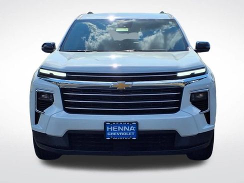 New 2026 Chevrolet Traverse LT w/ Driver Confidence Package FWD image 2