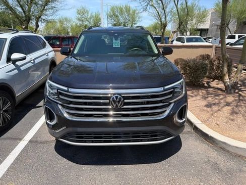 Used 2024 Volkswagen Atlas SE w/ Black Wheel Package AWD/4WD image 3