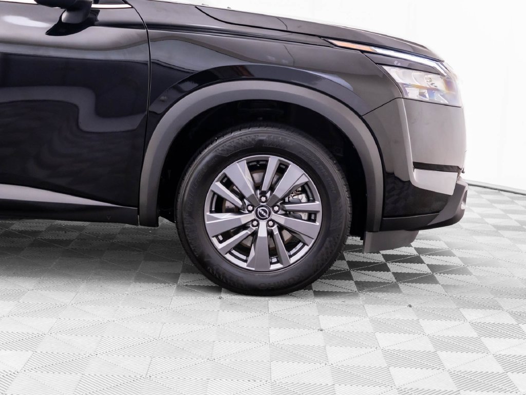 Used 2024 Nissan Pathfinder SV AWD/4WD image 38