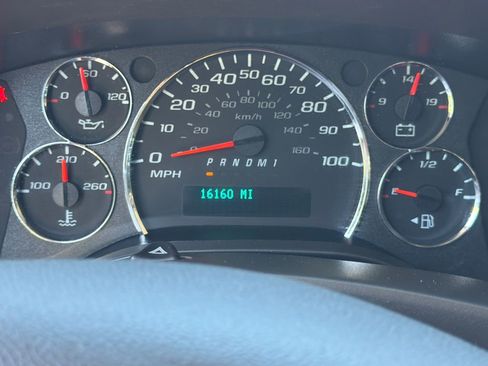 Used 2024 GMC Savana 2500 w/ Driver Convenience Package RWD image 21