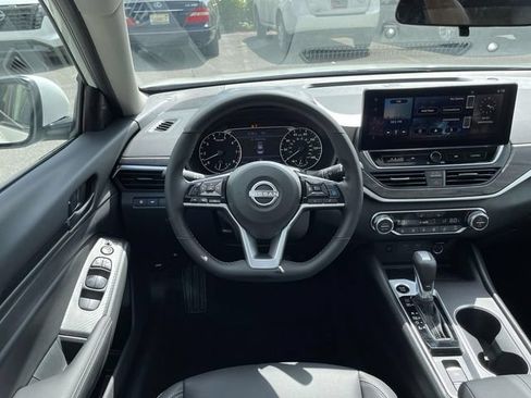 New 2026 Nissan Altima 2.5 SV w/ SV Premium Package FWD image 11