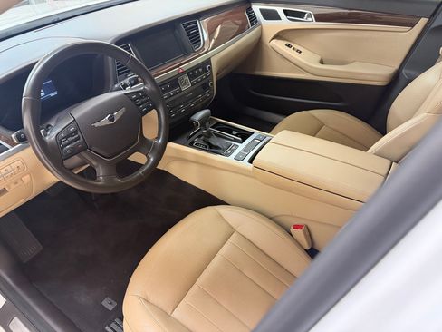 Used 2020 Genesis G80 3.8 RWD image 4