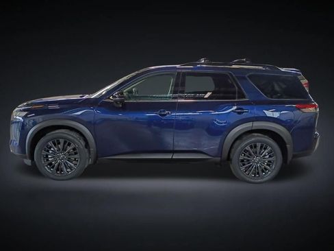 New 2026 Nissan Pathfinder SL w/ SL Premium Package AWD/4WD image 2