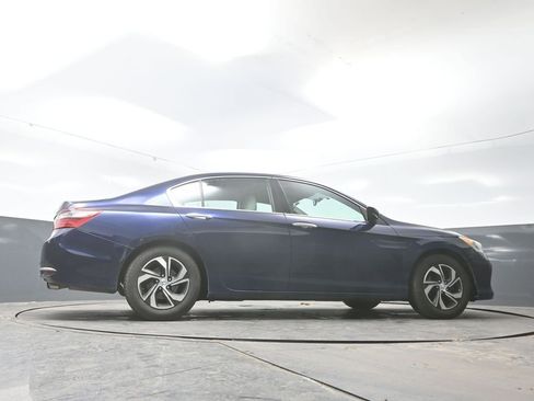 Used 2016 Honda Accord LX image 21