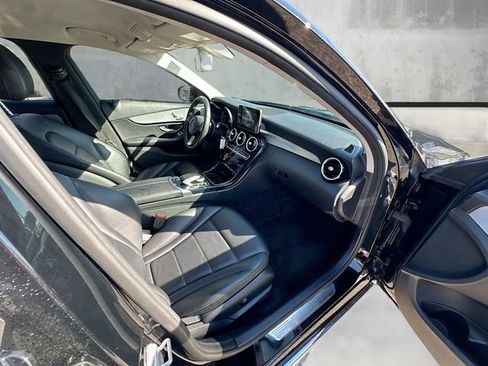 Used 2015 Mercedes-Benz C 300 4MATIC Sedan image 24