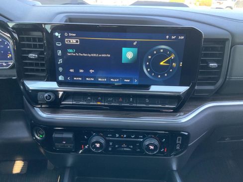 Used 2022 Chevrolet Silverado 1500 LT Trail Boss w/ LPO, Dark Essentials Package image 33