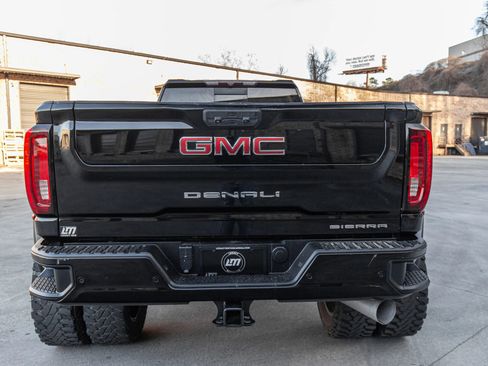 Used 2022 GMC Sierra 3500 Denali image 7