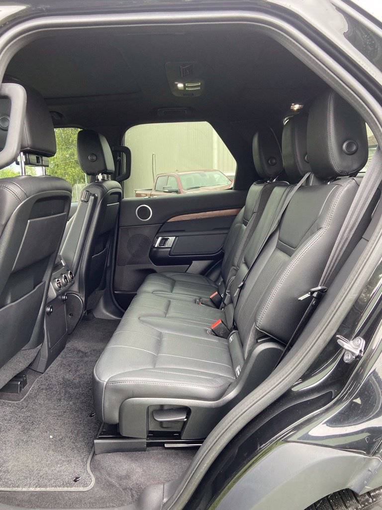 Used 2018 Land Rover Discovery HSE AWD/4WD image 12