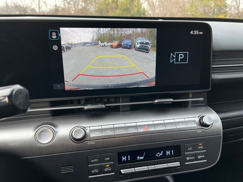 Used 2025 Hyundai Kona SEL image 17