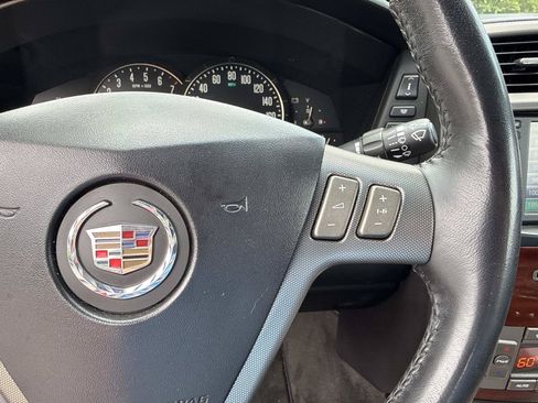 Used 2007 Cadillac XLR RWD image 21