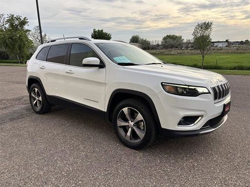 Used 2019 Jeep Cherokee Limited AWD/4WD image 26