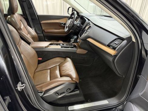 Used 2019 Volvo XC90 T6 Inscription w/ Luxury Package image 7