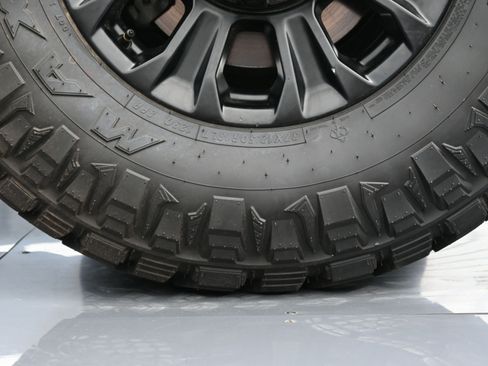 Used 2021 Ford F250 Lariat w/ Tremor Off-Road Package image 46