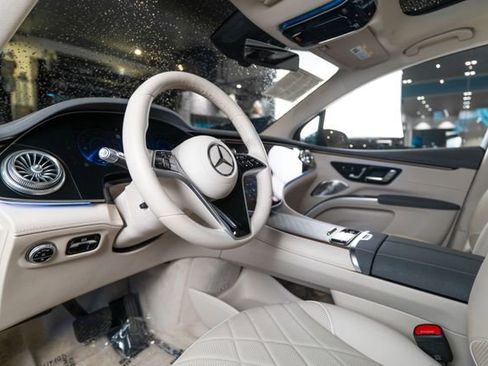 Certified 2023 Mercedes-Benz EQS 580 4MATIC SUV image 4