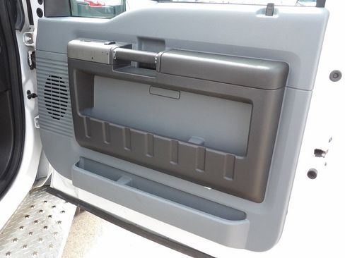 Used 2012 Ford F450 XLT w/ Ambulance Preparation Pkg RWD image 27
