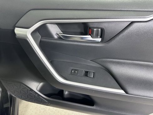 Certified 2022 Toyota RAV4 XLE image 10