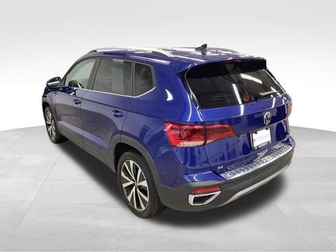 Used 2022 Volkswagen Taos SE AWD/4WD image 4