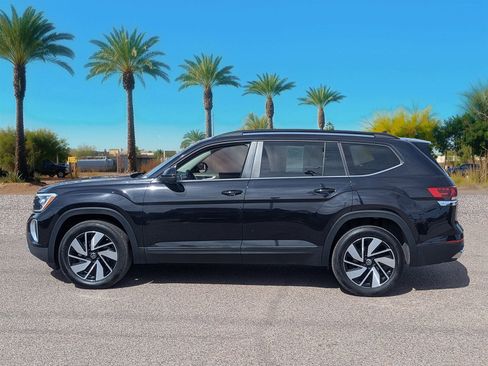 Used 2025 Volkswagen Atlas SE image 3