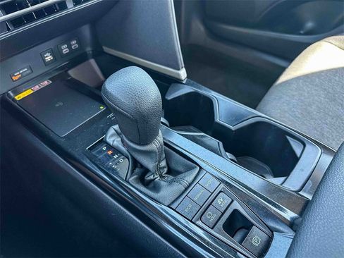 Certified 2025 Toyota Camry LE image 31