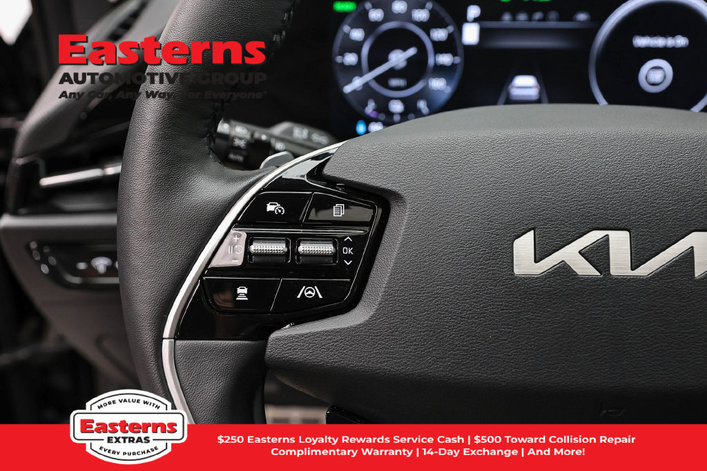 Used 2023 Kia Niro Wave w/ Wave Preserve Package FWD image 16